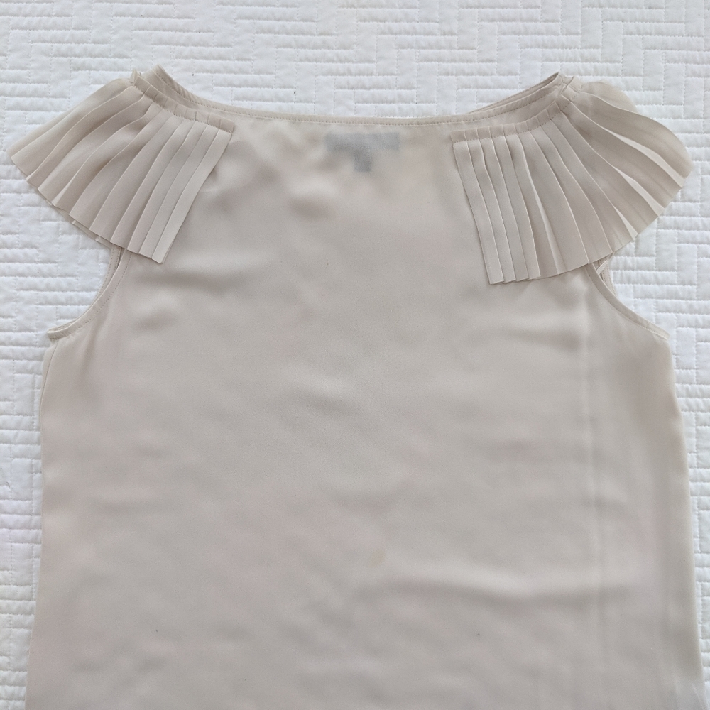 Banana Republic Pleated Sleeves -M